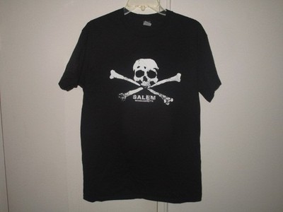 SALEM MASSACHUSETTS-SKULL & CROSSBONES-BLACK T-SHIRT-L