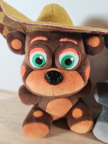 Funko Five Nights at Freddy's Set Of 2 Plush: El Chip & Lefty FNAF 8" - Picture 2 of 8