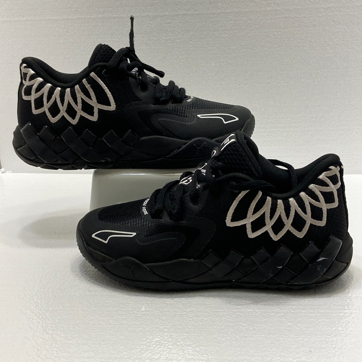 PUMA MB1 MB.01 Lo Low Team Color Black White LaMelo Ball 377368-12 Mens Size 6.5 Puma LaMelo Ball MB.01 Basketball Shoes Black White Team  main image 4