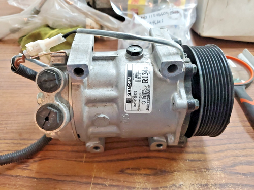 MOTORCRAFT AC Compressor YC-148 **PLEASE SEE PICS & DETAILS** (CX24D)