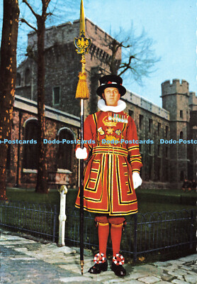 D173921 Yeoman of the Guard at the Tower of London. Jungfoto