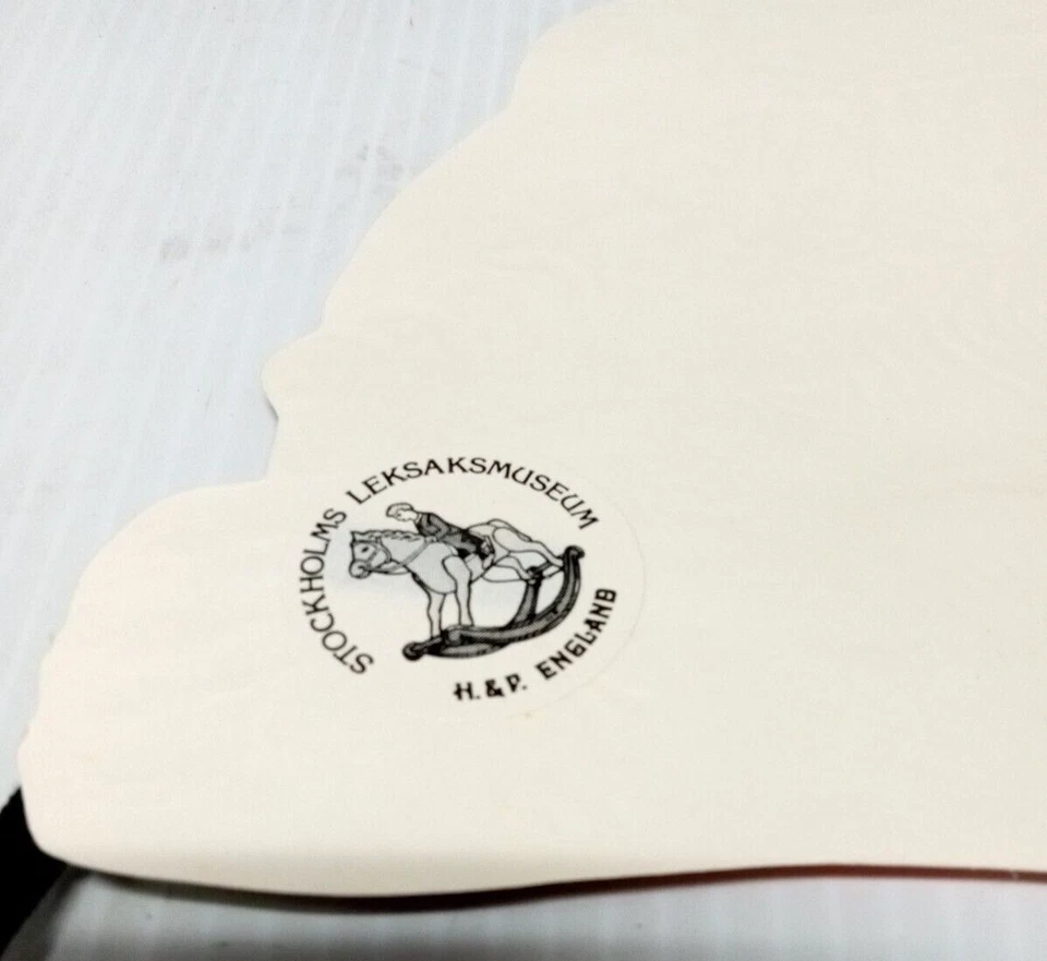 Victorian  Mask Fascimile of Gen Mask H&P ENGLAND Stockholms Leksaksmuseum - Image 4 of 4