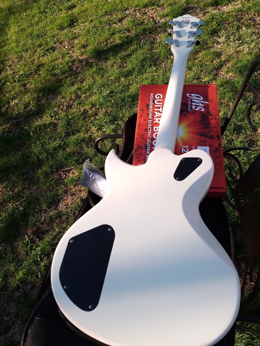 Washburn WI 420 Set Neck Ebony Mahogany Extras Strings Strap Bag