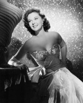 Susan Hayward glamorous studio portrait in off-shoulder gown cleavage 8x10 photo