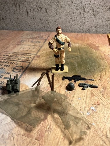 Vintage 1990 AMBUSH (V1) Concealment Specialist G.I. Joe Complete Figure