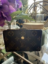 Elegant Louis Vuitton Monogram Kisslock Wallet Authentic M10958
