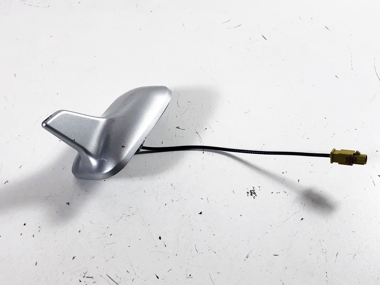 09-13 Maserati Quattroporte M139 Roof Antenna Assembly GRIGIO TOURING Silver 10