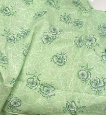 Vintage Green Floral Fabric 40s BT Half Y Soft W11