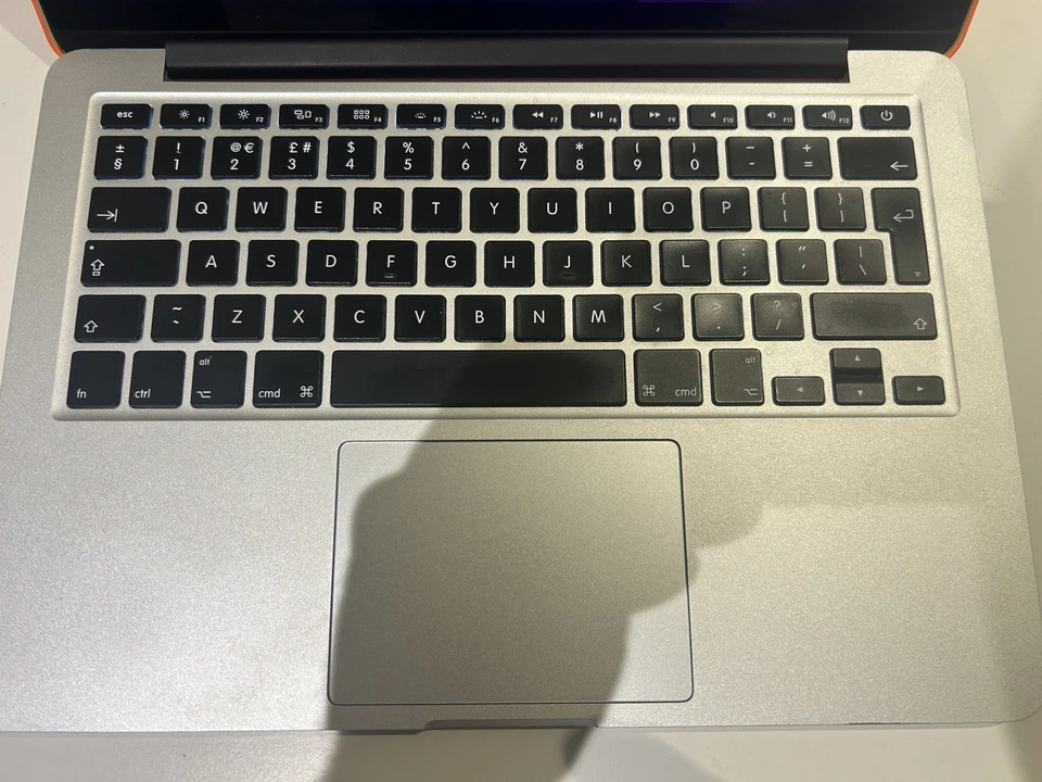 MacBook Pro Retina 13inch Early 2015 | Intel i5 2.7GHz | 8GB | 128GB SSD - Image 3 of 4