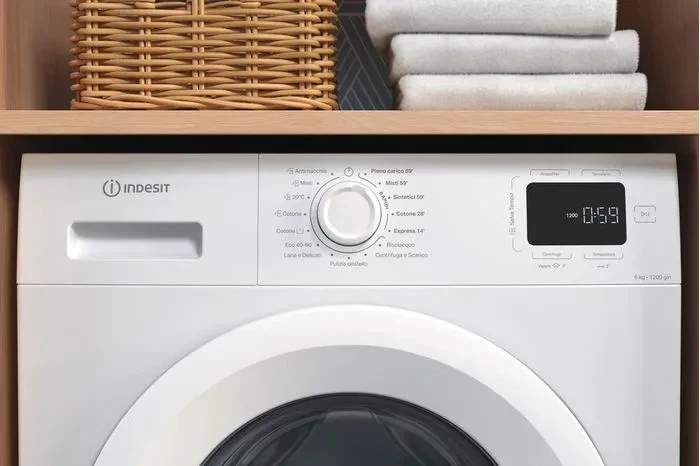 Lavatrice 6 Kg INDESIT con Oblò 1200 Giri Motore Inverter Slim Stretta 43 cm B, fotografia 7 di 11