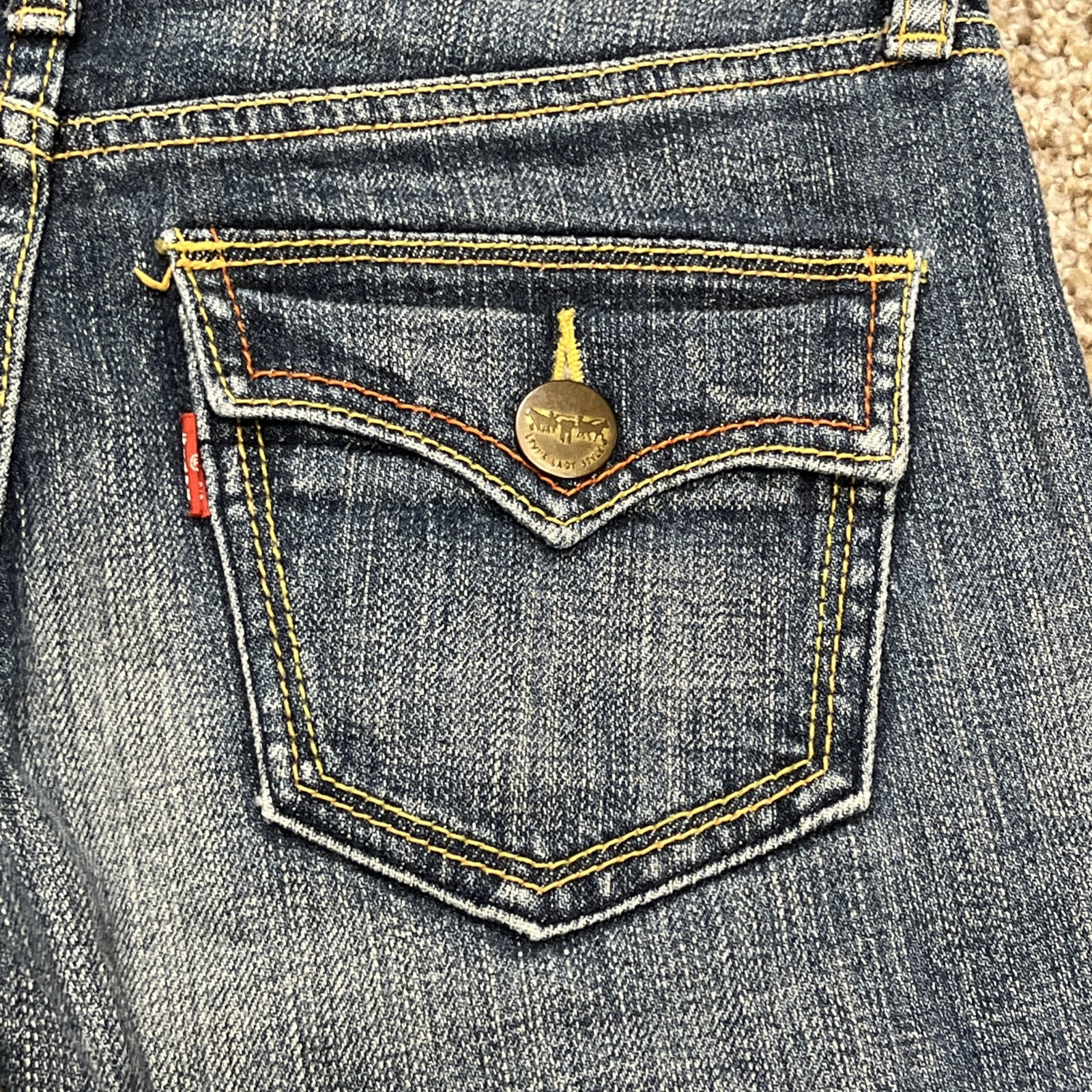 Levi’s Lady Style Shorts Women’s Size 28 Blue Denim Waist 27 - View 17