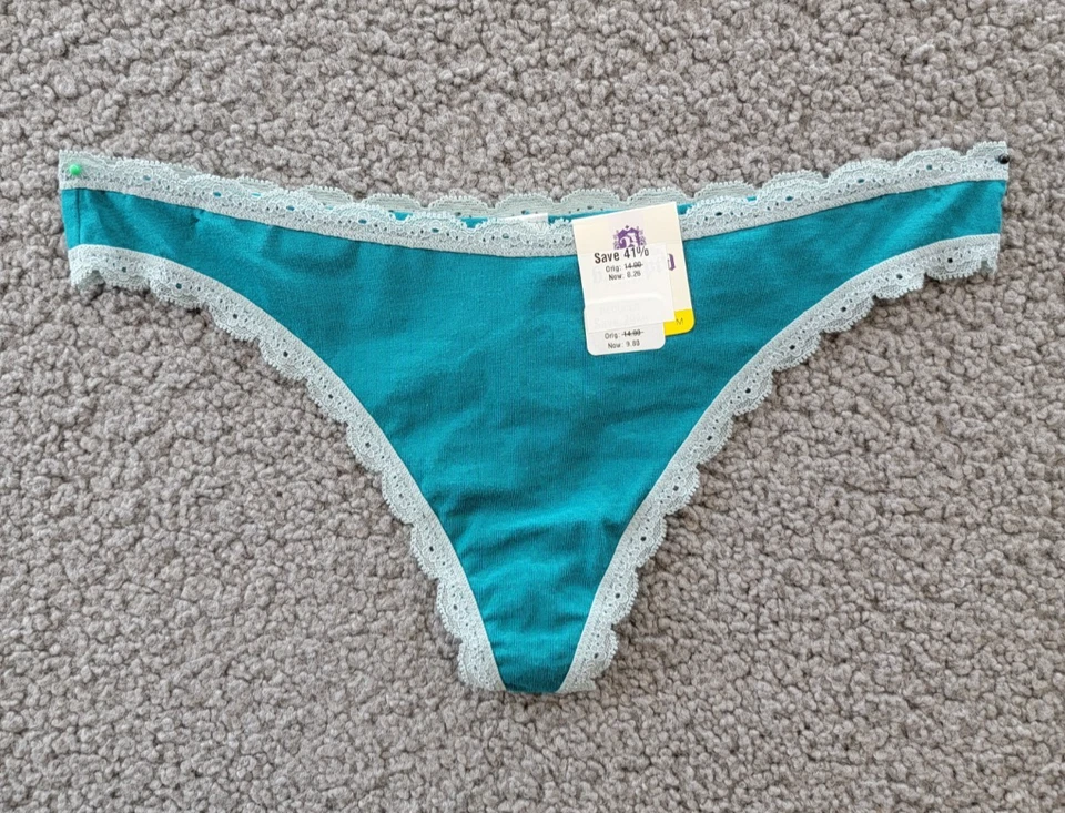 Tanga panty con ojales inspirada en B.tempt'd by Wacoal para mujer 6-M Deep Lake Foto 2 de 4