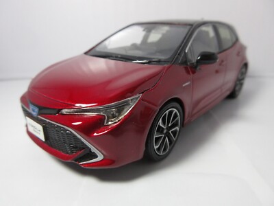トヨタ CROWN SPORT1/30 ミニカー エモーショナルレッド トヨタ CROWN SPORT1/30 ミニカー エモーショナルレッド 1/30