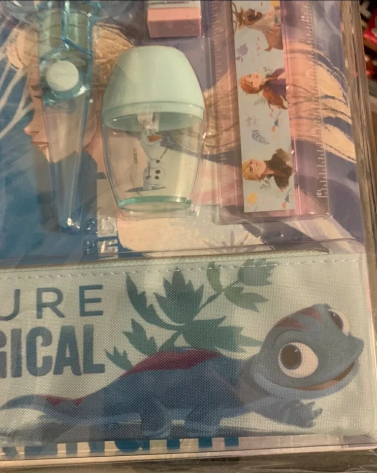 Disney Frozen 2 Pencil Set W/ Bruni Pencil Case - Изображение 3 из 3