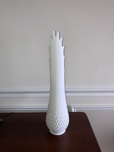 Fenton Hobnail Milk glass HUGE 19 inch Swung Stretch Pitcher Vase Vintage - Picture 4 of 7