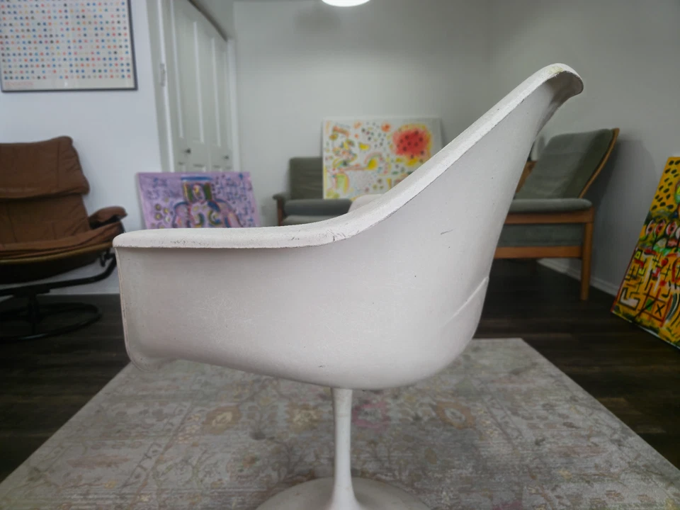 Silla Tulipán Giratoria Estilo Vintage de Eero Saarinen Knoll Blanca Foto 2 de 4