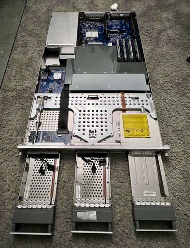 Apple Xserve - A1196 Dual Core Intel Xeon 3.0GHz x 2 / 4Gb Ram - Photo 5/13