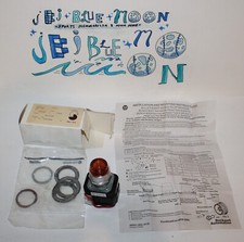 Allen Bradley 800T PTH16A Series T Pilot Light Amber Lens Push To Test Type 4 13