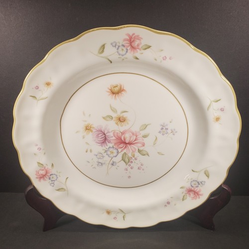 Royal Doulton Ashbourne The Majestic Collection 10.5" Dinner Plate Fine China - Picture 1 of 8