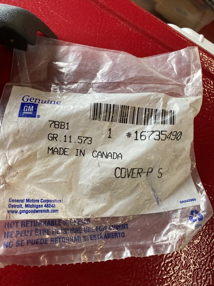 Cubierta de extremo de pista de asiento derecho original GM 16735490 1997-99 Buick LeSabre Foto 4 de 4