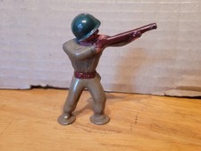 1940's  BARCLAY  B245 #957 LEAD DIME STORE G.I. SOLDIER MARKSMAN