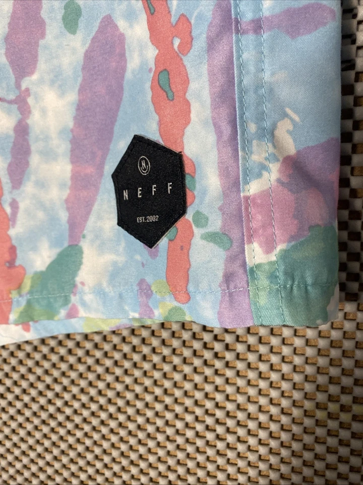 Pantalones Cortos Neff Para Hombre Talla XL Bañador Retro Pastel Tie Dye AOP Raro Foto 3 de 4
