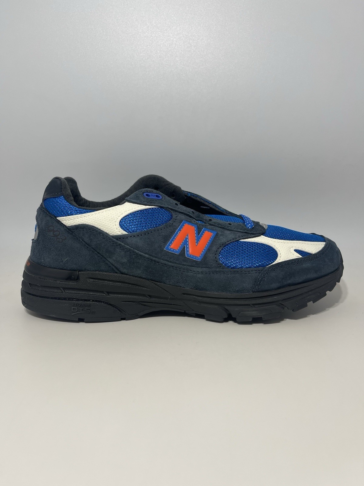 Size 9 - Kith x New Balance 993 Madison Square Garden Knicks Navy U993MG