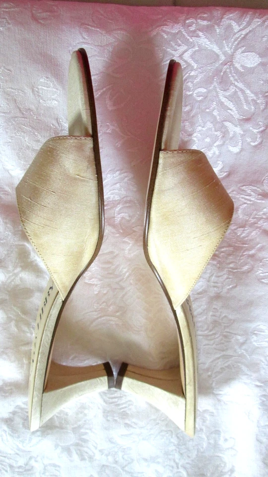 SANDALIAS DE TACÓN SAM & LIBBY LORNA TELA DORADA CLARA SUELA DE CUERO 8,5 M PUNTA ABIERTA Foto 4 de 4