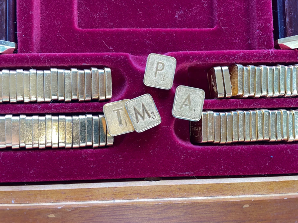 Franklin Mint Scrabble Collector's Ed. 24K Individual Gold Game Pieces/Tiles - Image 3 of 4