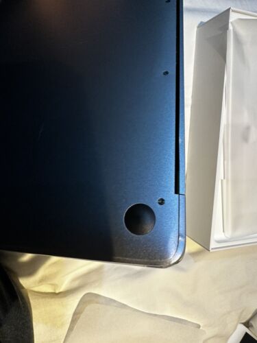 Apple MacBook A1534 grigio siderale 512 GB 12"" inizio 2016 - per parti non funzionanti - Foto 10 di 15