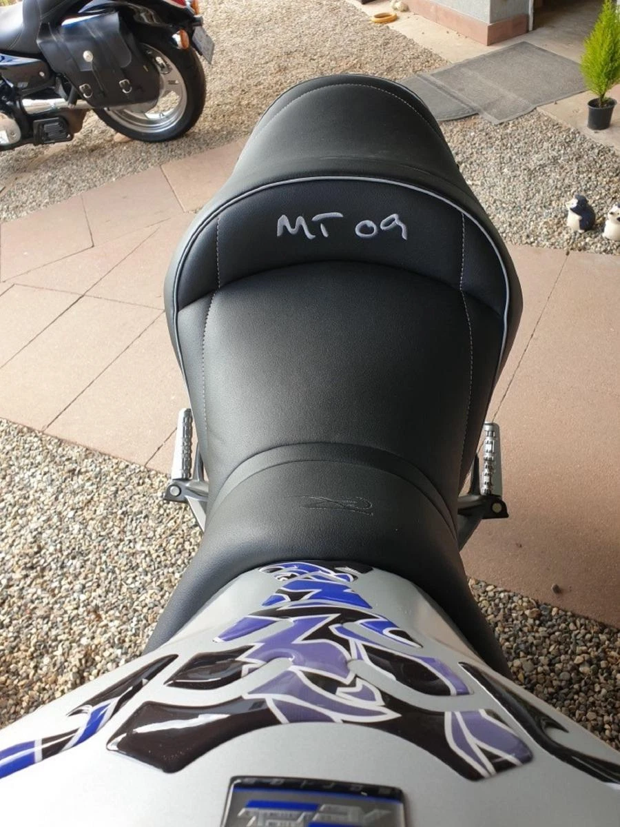 Yamaha comfort top seat fz09