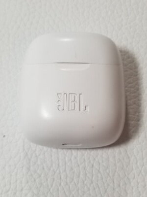 JBL Tune 225TWS True Wireless Earbud Headphones Bluetooth 25H Battery White