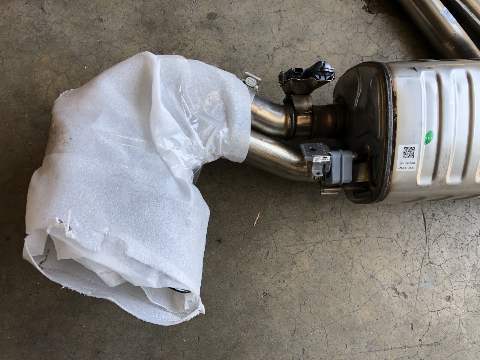LAMBORGHINI URUS S FACTORY EXHAUST MUFFLER SYSTEM OEM 4M8253078AT