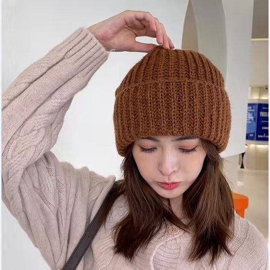 JOYCA & CO. Slouchy Beanie - Warm Acrylic Knit Winter Hat For Men & Women, Multiple Wearing Styles (Red)