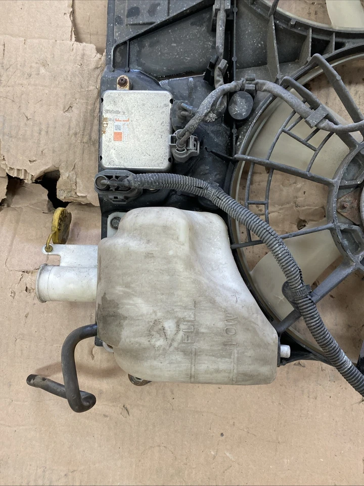 Radiator Fan Motor Fan Assembly 2008 2009 2010 2011 2012 2013 3.6 TRIBECA - Image 2 of 4