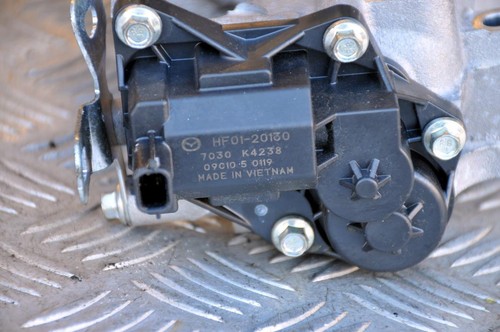 Mazda CX-30 2.0 SKYACTIV-X (HF) MHEV intake manifold with swirl flaps HF01-20130 - Picture 4 of 4