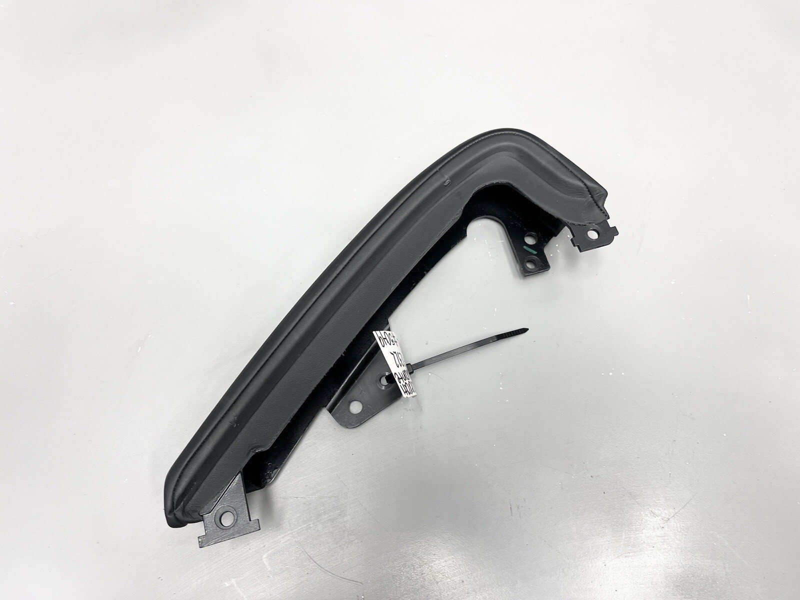 ⭐️2017-2020 MASERATI LEVANTE M161 FRONT RIGHT TRIM PANEL - BLACK 670042322 OEM