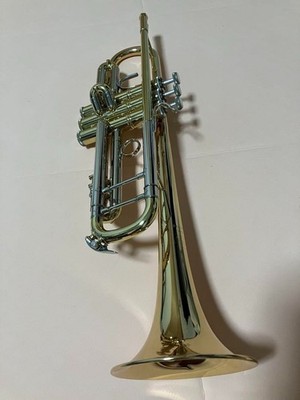 Bach Stradivarius MODEL 37 GL Trumpet Gold lacquer w/ Case Brass