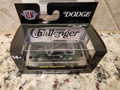 1970 Dodge Challenger R/T HEMI by M2 Machines 1:64 scale model w/display case