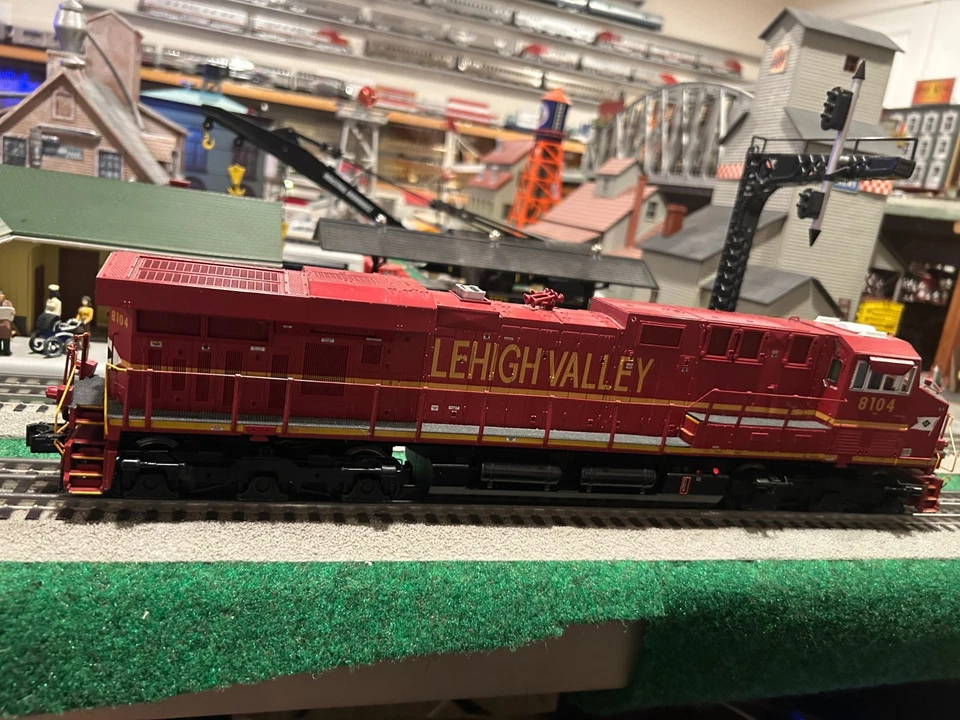MTH 20-20279-1 Lehigh Valley ES44AC Diesel LN/Box - Image 3 of 4
