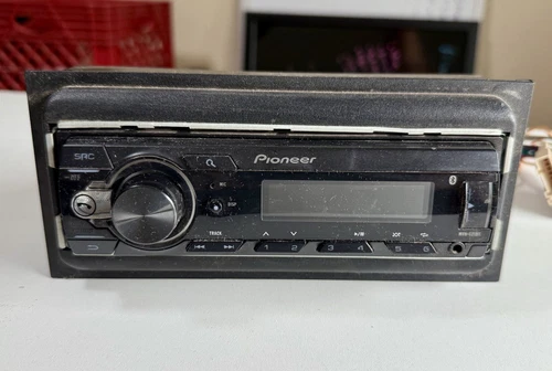 Pioneer MVH-S21BT radio stereo head unit Digital Media Receiver BT USB AUX