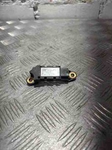 MERCEDES-BENZ E W211 Aufprallsensor vorne links A0018209126 3.50 21519343