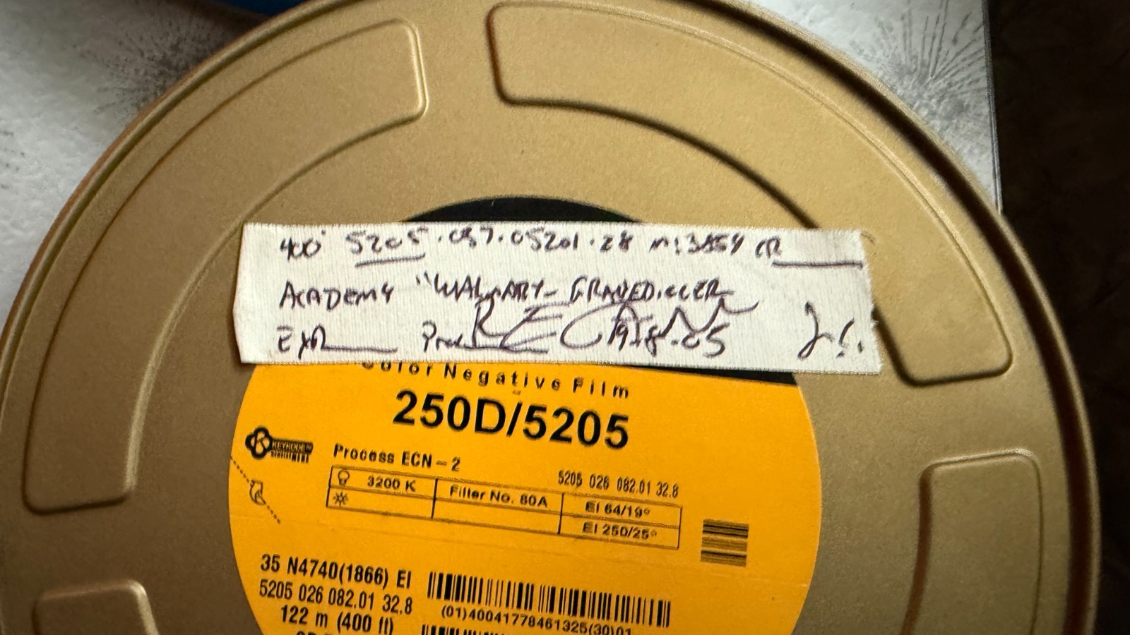 Kodak Eastman Vision 2- 5205 35mm Movie Film Stock 400' load old stock Recan