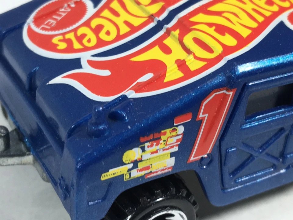 Humvee AM General Corp Hummer Metalflake Blue HW Race Team III 2 1997 Hot Wheels Foto 3 de 4