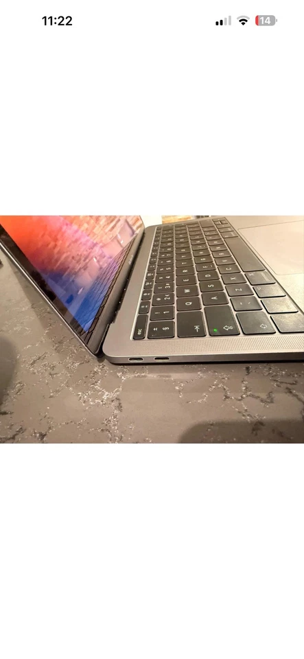 Apple MacBook Pro 13" 2017 · i5 · 8GB · 512GB, photo 2 of 4
