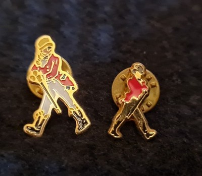 2x Johnny Walker Pins Anstecker Set Alkohol Whiskey Reklame Figur 3,4gr. 2,6x0,9