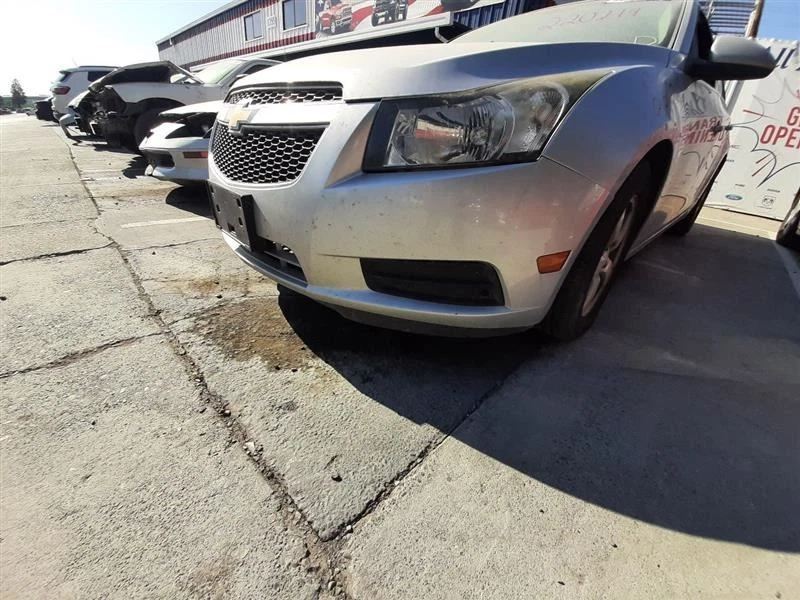 Volante Chevrolet Cruze 2011 2012 2013 con controles de doble etapa Foto 4 de 4