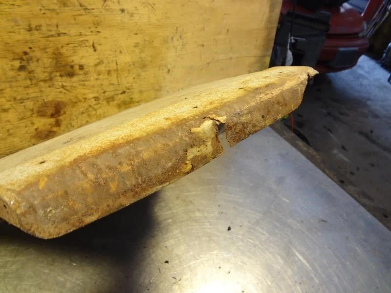 Panel de conexión del guardabarros inferior delantero del conductor para AMC Ambassador 1965 Foto 2 de 4