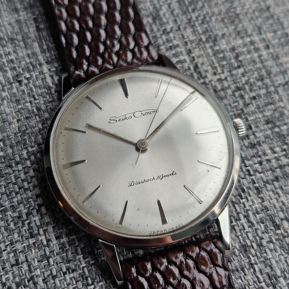 Seiko Crown 手巻き時計 21 jewels SEIKO CROWN DIASHOCK 21 JEWELS – MANUAL WIND – VINTAGE JAPAN