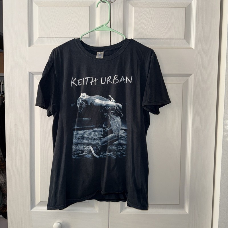 Keith Urban Get Closer World Tour T Shirt Size L Black 2-Sided Concert 2011